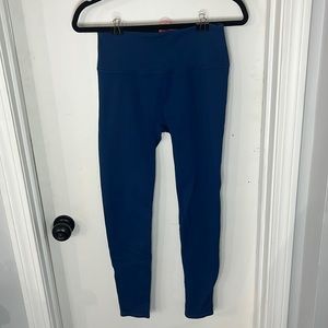 Blue fabletics leggings